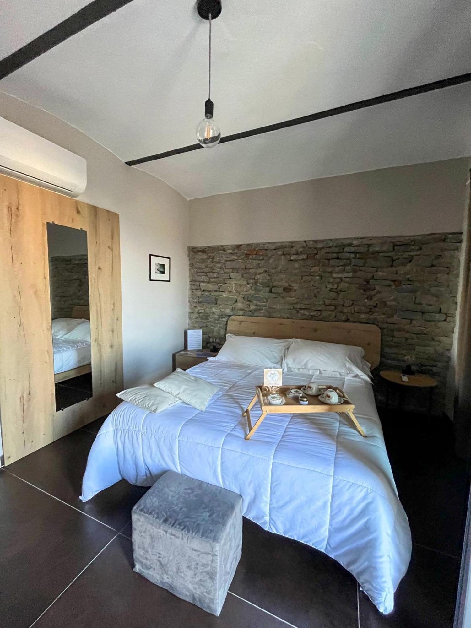 Dimora Darsenso Hotel Albaretto della Torre Luaran gambar